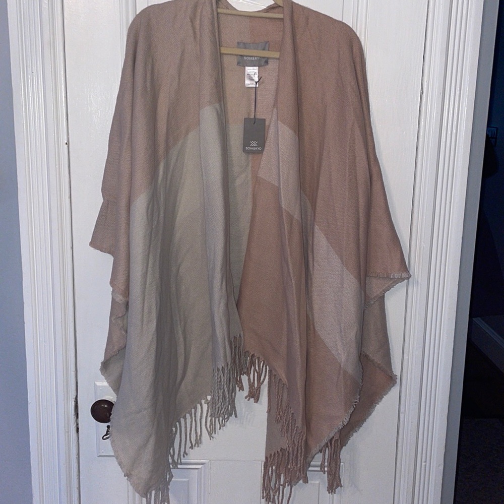 SOIA & KYO One Size Fringe Poncho